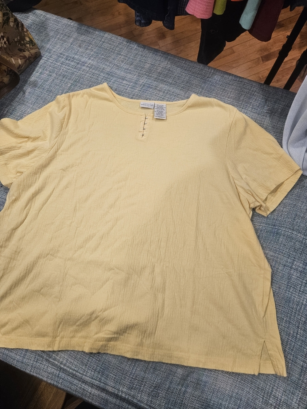 Y2K White Stag Pale Yellow Short Sleeve Henley Top
